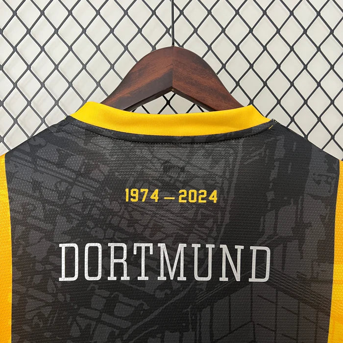 Camisa Borussia Dortmund Home 24/25 "Westfalenstadion 50 anos" - Puma Torcedor Masculina